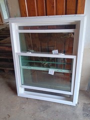 White Vinyl Single-Hung Home Window w/ Screen, Clear Double-Pane Glass 36×49