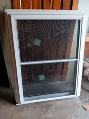 White Vinyl Single-Hung Home Window w/ Screen, Clear Double-Pane Glass 36×49