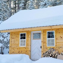 Versatile 18″x23″ Tempered Glass Shed Windows – 2 Pack for Easy Installation