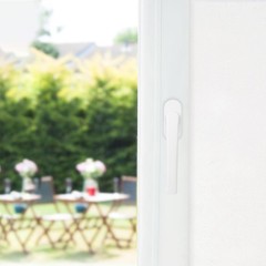 Commercial Grade White Inner Window Handle Safety Grip with Lock for House Use