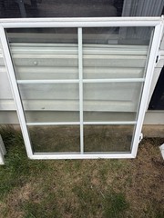 Pella Modern White Vinyl Sliding Window Double-Pane Colonial Grids Lock