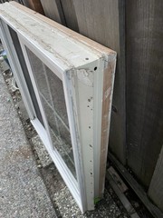 3’ x 3’ Sliding Window