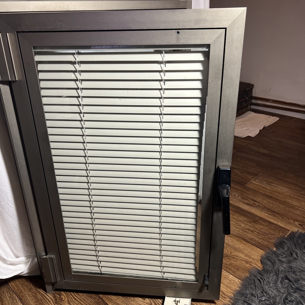 Euro Aluminum casement Windows, magnetic blinds, tempered glass, 24x36x3 1/2