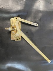Truth EntryGard Dual Arm Casement Operator Stud Bracket 4 7/16”x10 1/2″ Arms