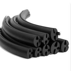 NBR Rubber Window Seal Strip – 3 Groove Weatherproof Edge Trim (Per Meter)