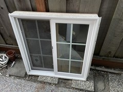 3’ x 3’ Sliding Window