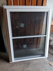 White Vinyl Single-Hung Home Window w/ Screen, Clear Double-Pane Glass 36×49