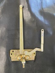 Truth EntryGard Dual Arm Casement Operator Stud Bracket 4 7/16”x10 1/2″ Arms