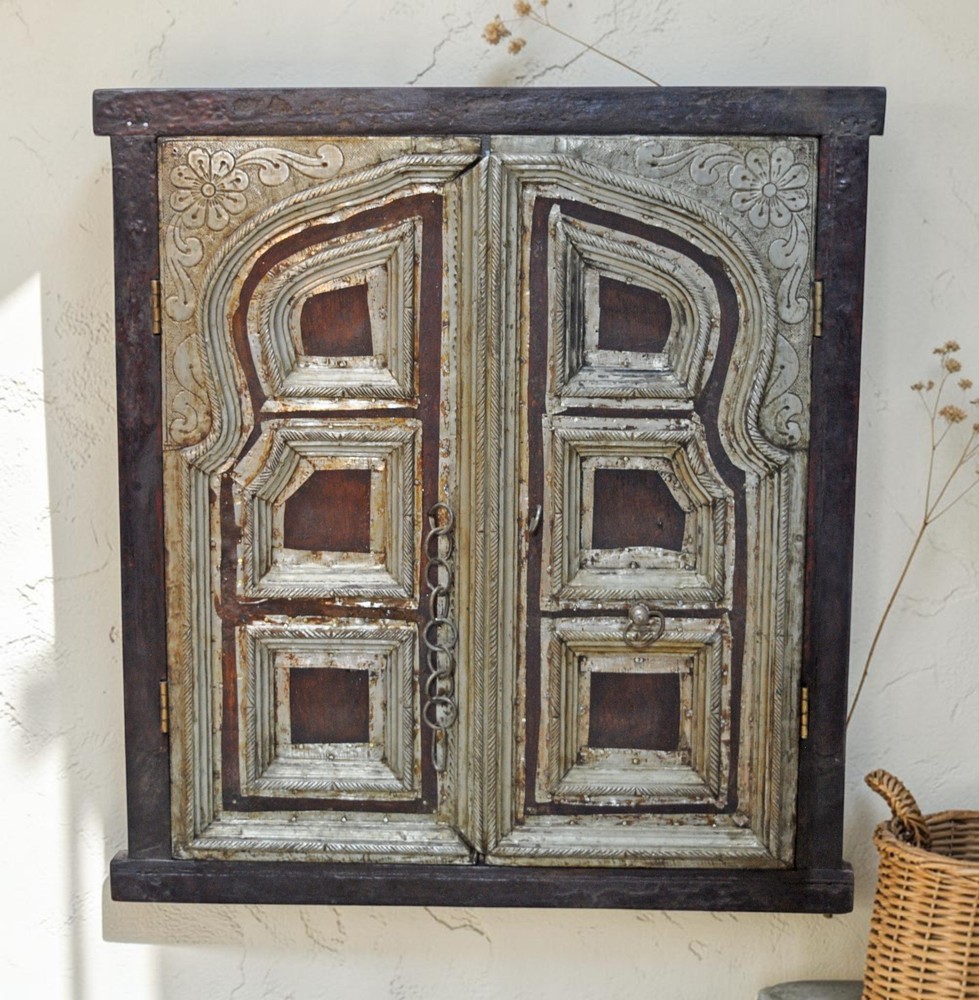 Antique Wooden Wall Décor Window Panel Frame Arch Design White Metal Fitted