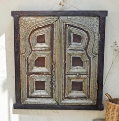 Antique Wooden Wall Décor Window Panel Frame Arch Design White Metal Fitted
