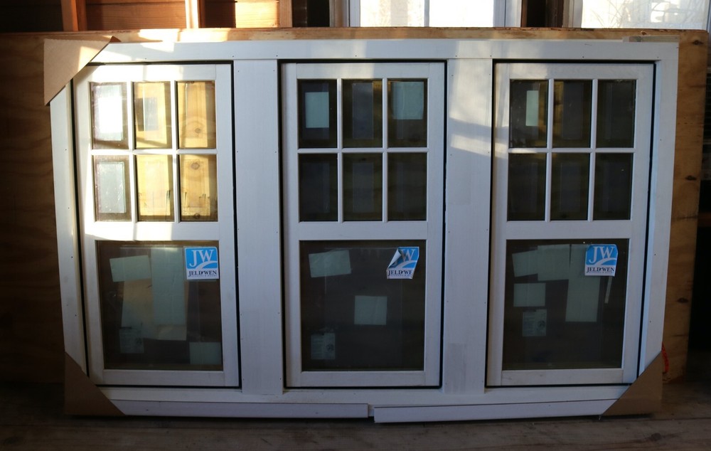Jeld Wen Siteline Wood Casement Three-Window Assembly – Frame: 71 15/16 X 42 1/4