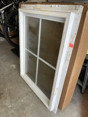 28 x 36 Picture Window White SAFETY / TEMPERED GLASS Pre Owned