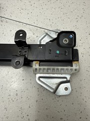 2015 Nissan Sentra Front Right Side Power Window Regulator with Motor
