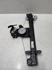 2015 Nissan Sentra Front Right Side Power Window Regulator with Motor