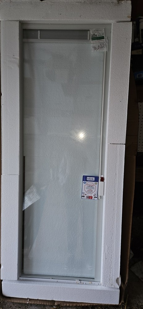 Mastercraft Single-Hung Window 24×60 White Vinyl Frame Double-Pane Frosted