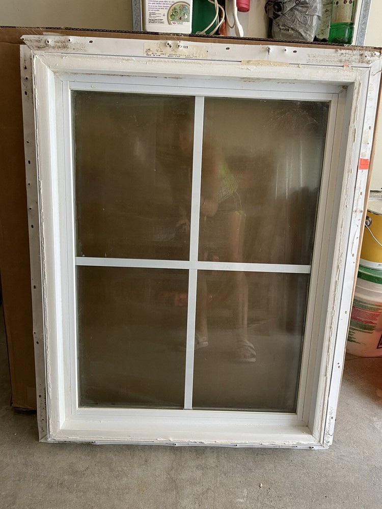 28 x 36 Picture Window White SAFETY / TEMPERED GLASS Pre Owned
