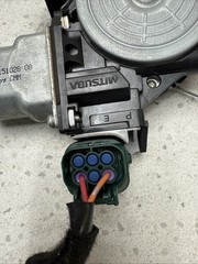 2015 Nissan Sentra Front Right Side Power Window Regulator with Motor