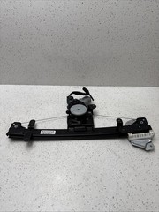 2015 Nissan Sentra Front Right Side Power Window Regulator with Motor