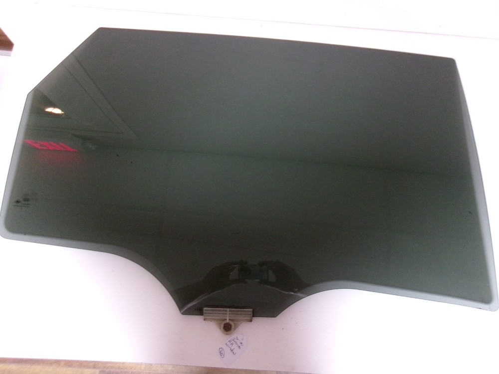 2016-2020 Kia Sorento Passenger Right Side Rear Door Window Glass Factory