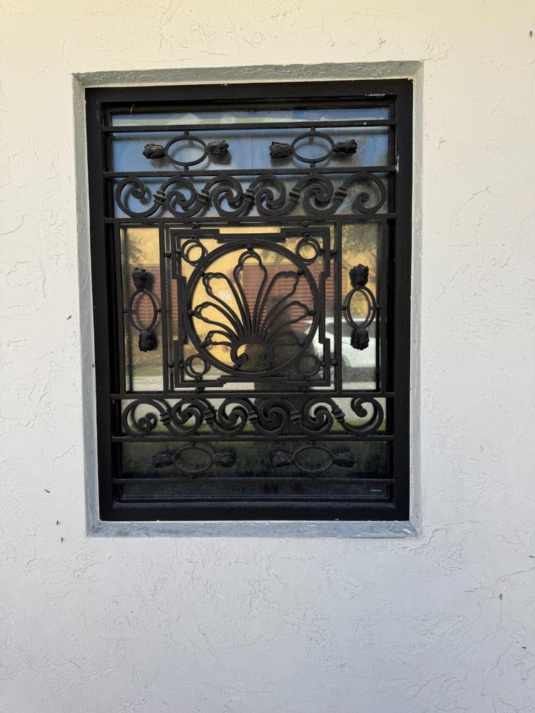 VICTORIAN STYLE WROUGHT IRON WINDOWS – VC46